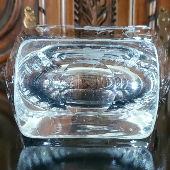 5 1/2" Tall Crystal Butterfly 🦋 Vase - Picture 7 of 13